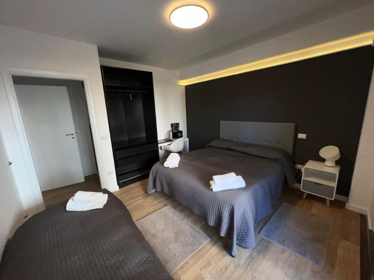 Domi Apartments Wellness Помпей Екстериор снимка