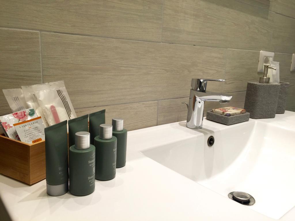 Domi Apartments Wellness Помпей Екстериор снимка